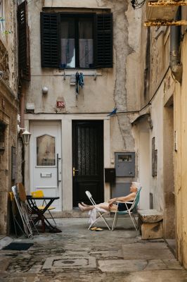 Siesta / Street  photography by Photographer Tomáš Hudolin ★2 | STRKNG