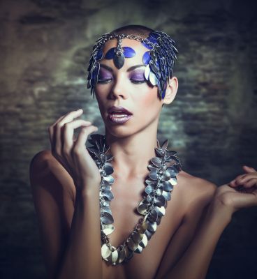 Colored Chains / Mode / Beauty  Fotografie von Fotograf Urs Gerber ★3 | STRKNG