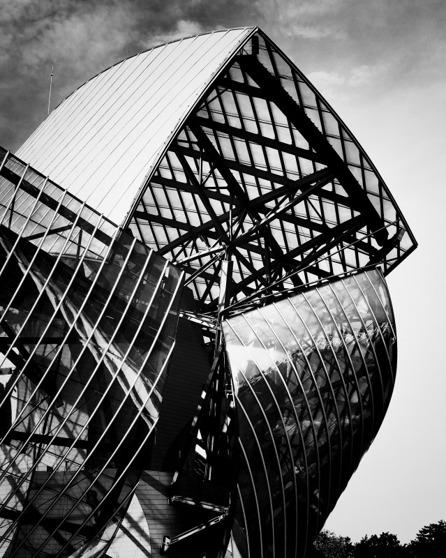 Louis Vuitton - &copy; Tjeerd van der Heeft | Black and White