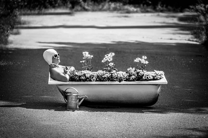 In Blumen baden, wenn Meer nich drin ist... - &copy; Jacky-fotos | Creative edit