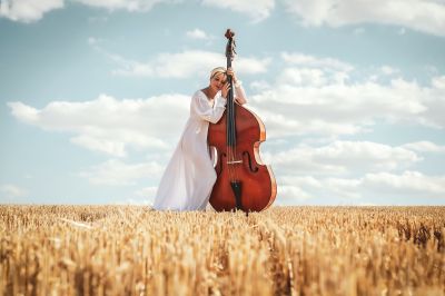 Wer seine Träume gefunden hat, spielt die eigene Melodie des Lebens... / People  photography by Photographer Jacky-fotos | STRKNG