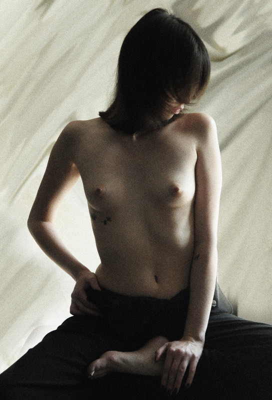 Bust portrait - &copy; Peter Pape | Nude