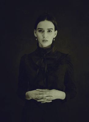 - Fräulein Rottenmeier - / Portrait  photography by Photographer Peter Pape ★3 | STRKNG