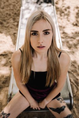 Sarah / Menschen  Fotografie von Fotograf oleggewie ★4 | STRKNG