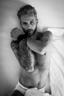 bound / Nude  Fotografie von Fotografin pure male photography ★3 | STRKNG