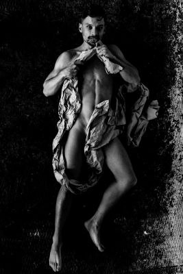 paper / Kreativ  Fotografie von Fotografin pure male photography ★4 | STRKNG