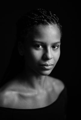 Souhaila / Portrait  Fotografie von Fotografin Sabine Gassner ★2 | STRKNG