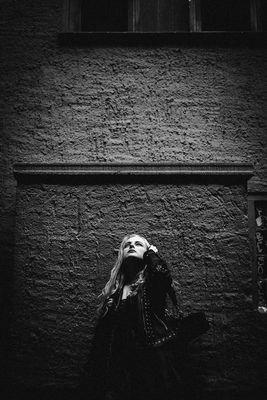 Anne / Portrait  photography by Photographer Olli Gräf ★9 | STRKNG