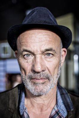 TEARS ON MEN / Portrait  photography by Photographer Henning  Schulz | STRKNG