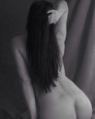 Back / Nude  Fotografie von Fotografin Runa Vera ★2 | STRKNG