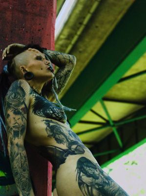 under the highway / Nude  Fotografie von Fotograf kenchikuphoto | STRKNG