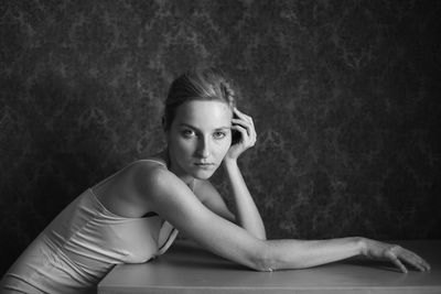 _V_ / Portrait  Fotografie von Fotografin Claudy B. ★54 | STRKNG