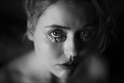 A. und ihre Geschichten / Portrait  photography by Photographer Claudy B. ★54 | STRKNG