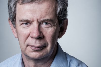 Business Headshot of a No-Nonsense Guy / Portrait  photography by Photographer Gerfried Reis ★1 | STRKNG