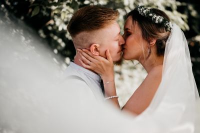 Wedding  photography by Photographer Jo Schneider | STRKNG