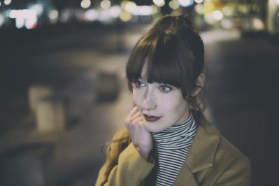 Sandra by Night / Portrait  photography by Photographer Riester | STRKNG