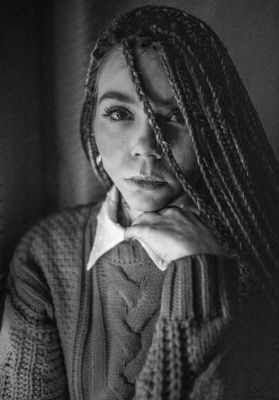 W H O,  M E ? / Portrait  photography by Model Lina Hagemeister ★5 | STRKNG