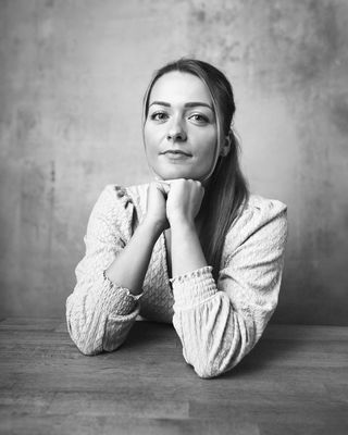 Vivien / Portrait  Fotografie von Fotograf Max Sammet ★6 | STRKNG