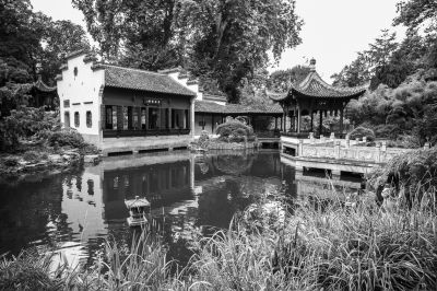 Garten des Himmlischen Friedens / Schwarz-weiss  Fotografie von Fotograf Martin Schweitzer ★2 | STRKNG