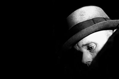 Joseph Beuys / Portrait  Fotografie von Fotograf Gernot Schwarz ★8 | STRKNG