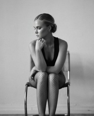 Chair one / Fashion / Beauty  photography by Photographer Noavocadostoday ★3 | STRKNG