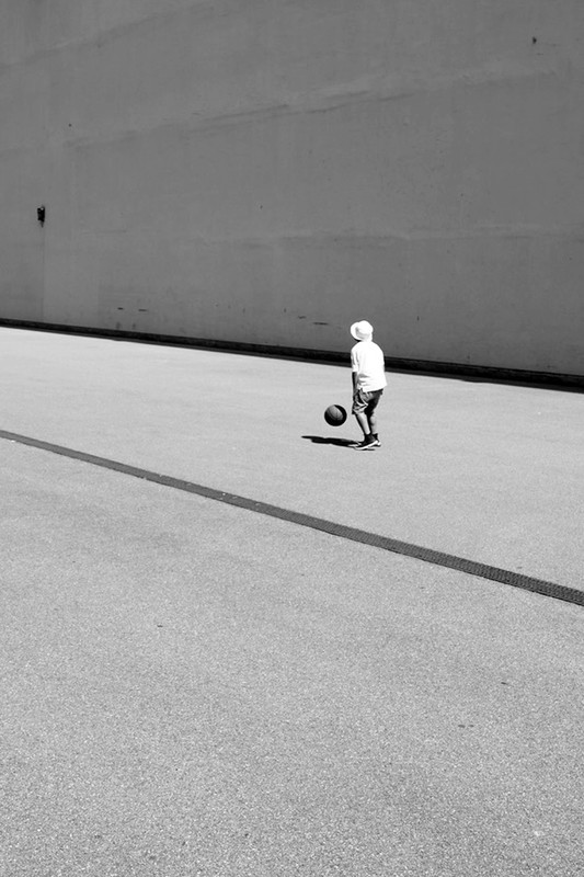 ... - &copy; Fritz Naef | Street