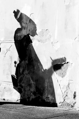 Schattenfrau... / Street  photography by Photographer Fritz Naef ★7 | STRKNG