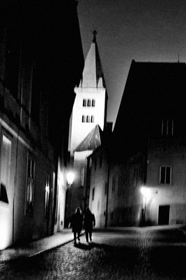 Night Scene / Street  Fotografie von Fotograf Fritz Naef ★7 | STRKNG