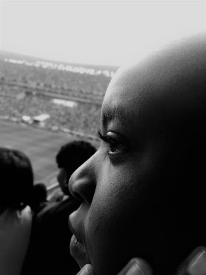 Stadium Silence / Schwarz-weiss  Fotografie von Fotograf Col_shots | STRKNG