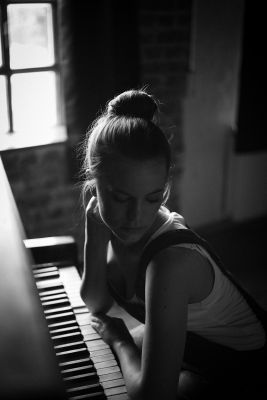 Music / Portrait  photography by Photographer Jens Holbein ★3 | STRKNG