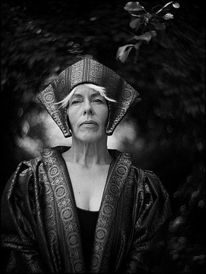 Emma Bell (Artist) / 2025-06-02 Emma Bell (Artist) / Conceptual photography by Photographer Photobooth Portraits ★11 | STRKNG