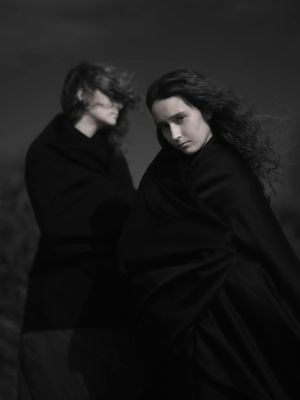 The Aves sisters at the beach / Portrait  Fotografie von Fotograf Photobooth Portraits ★11 | STRKNG