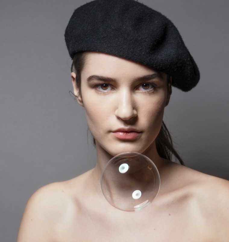 Beret &amp; Bubble - &copy; achuka | Portrait