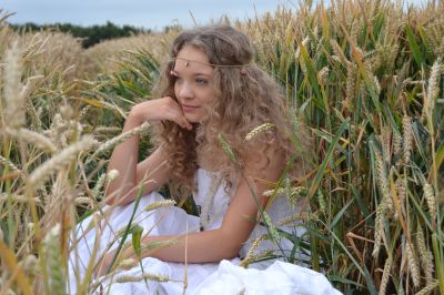 Summertime / Portrait  photography by Photographer jaydee Niall | STRKNG