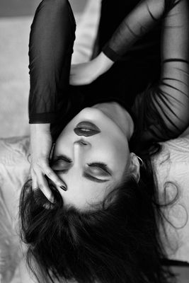 Photo: Maciej Strelnik. / Portrait  photography by Model VOLODINA ★9 | STRKNG