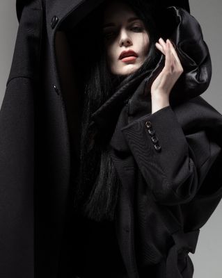 Photo: Überdog. / Mode / Beauty  Fotografie von Model VOLODINA ★8 | STRKNG