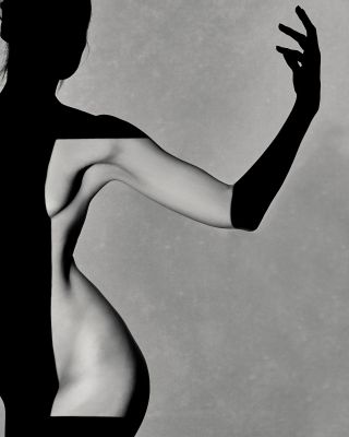 Arden, Glove in Silhouette / Nude  Fotografie von Fotograf Nicholas Freeman ★8 | STRKNG