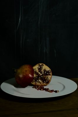 Pomegranate / Still-Leben  Fotografie von Fotograf Bedaman ★9 | STRKNG