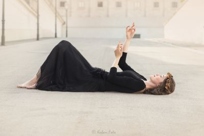 Frau in Wien / Portrait  Fotografie von Fotografin Katarzyna Kuban - Kuban Foto | STRKNG