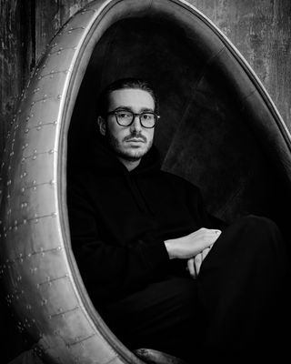 Villain / Portrait  Fotografie von Fotograf Mauro Sini ★5 | STRKNG