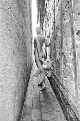 Fear / Nude  photography by Photographer Volker M Bruns Photography | STRKNG