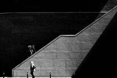 Climbing The Light / Street  Fotografie von Fotograf Rouven Kurz ★2 | STRKNG