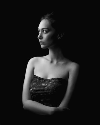 Mobina Mobina / Schwarz-weiss Fotografie von Fotograf Mehdi Mokhtari ★14 | STRKNG