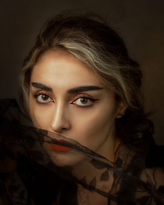 Bahar / Portrait  photography by Photographer Mehdi Mokhtari ★11 | STRKNG