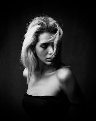 Sevda / Portrait  Fotografie von Fotograf Mehdi Mokhtari ★10 | STRKNG