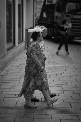 salzburg_moments / People  photography by Photographer bernie rothauer | STRKNG