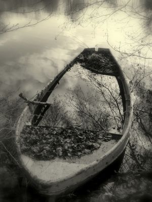 Himmelsboot 2 / Waterscapes  photography by Photographer Blühfeldt | STRKNG
