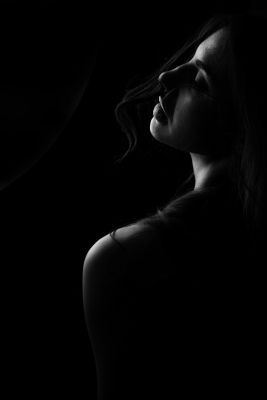 Federica / Portrait  photography by Photographer Andrea Arosio | STRKNG