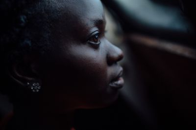 Carolyn / Portrait  photography by Photographer Felix Spiegel ★3 | STRKNG