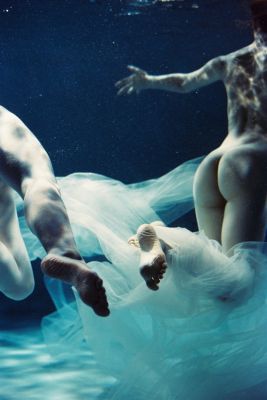 Belarusian Mermaids / Nude  Fotografie von Fotograf Pavel Dzemidovich ★7 | STRKNG